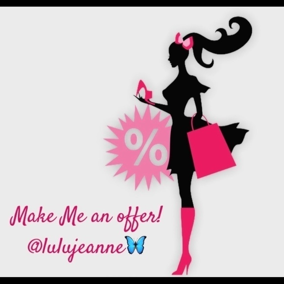 Carlisle red rose pattern silk top. 80’s Vintage - Picture 5 of 5